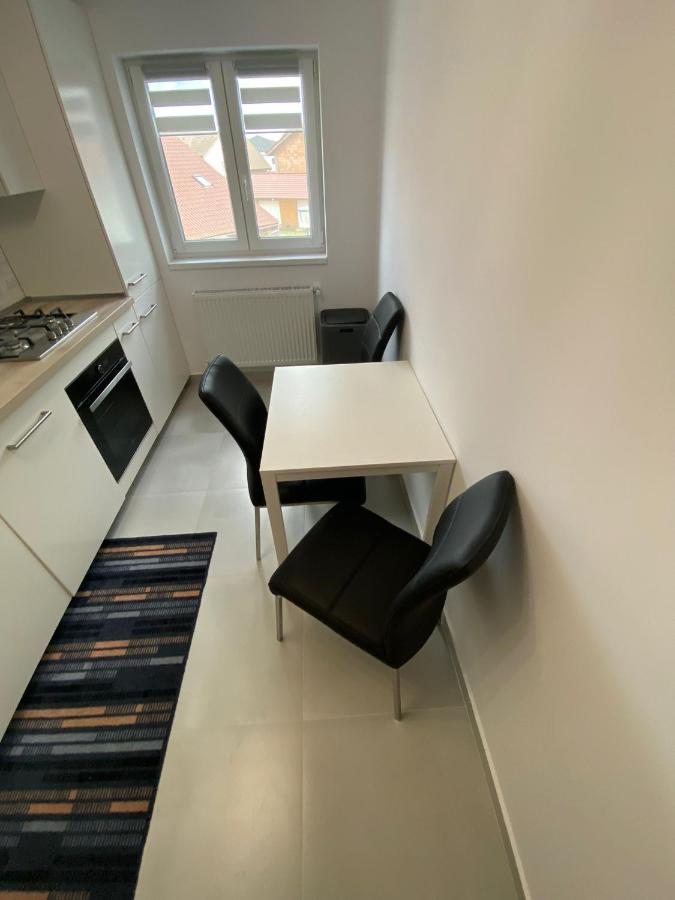 Apartament „Viena” - 2 Camere เชลิมบาร์ ภายนอก รูปภาพ